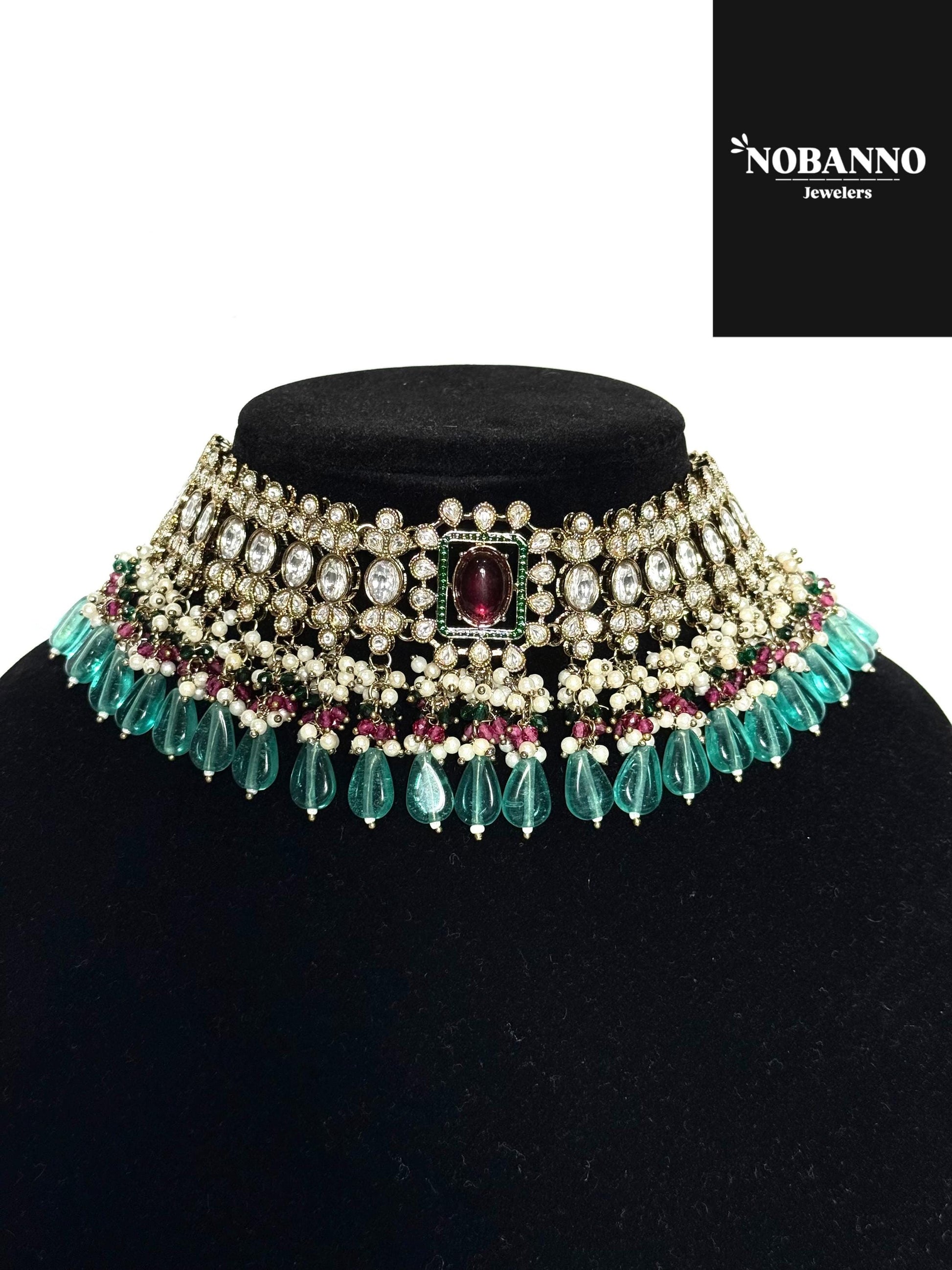 Handcrafted Kundan Choker set/Indian  Jewelry Set/ High Quality Kundan 4 Piece Set.