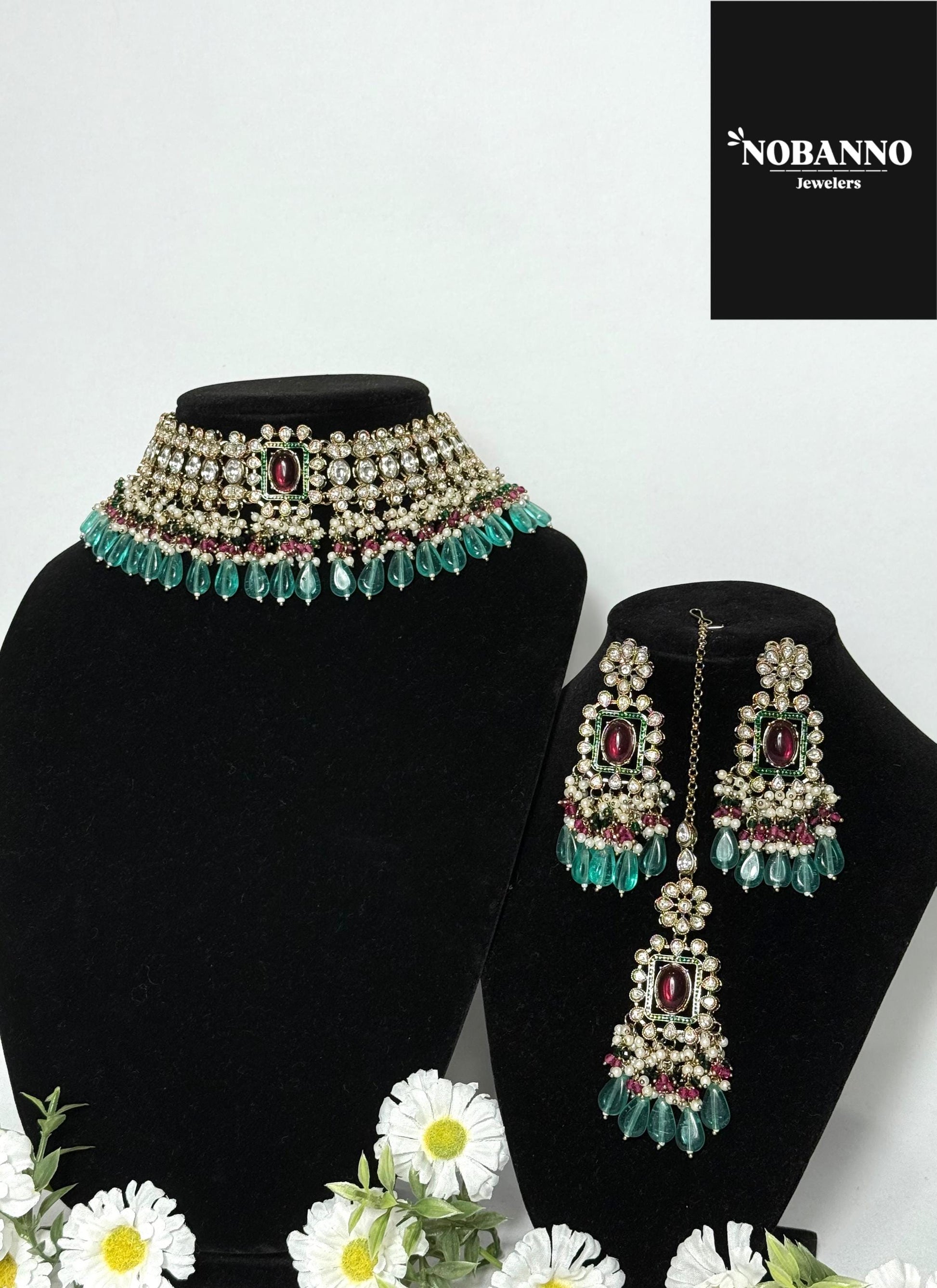 Handcrafted Kundan Choker set/Indian  Jewelry Set/ High Quality Kundan 4 Piece Set.
