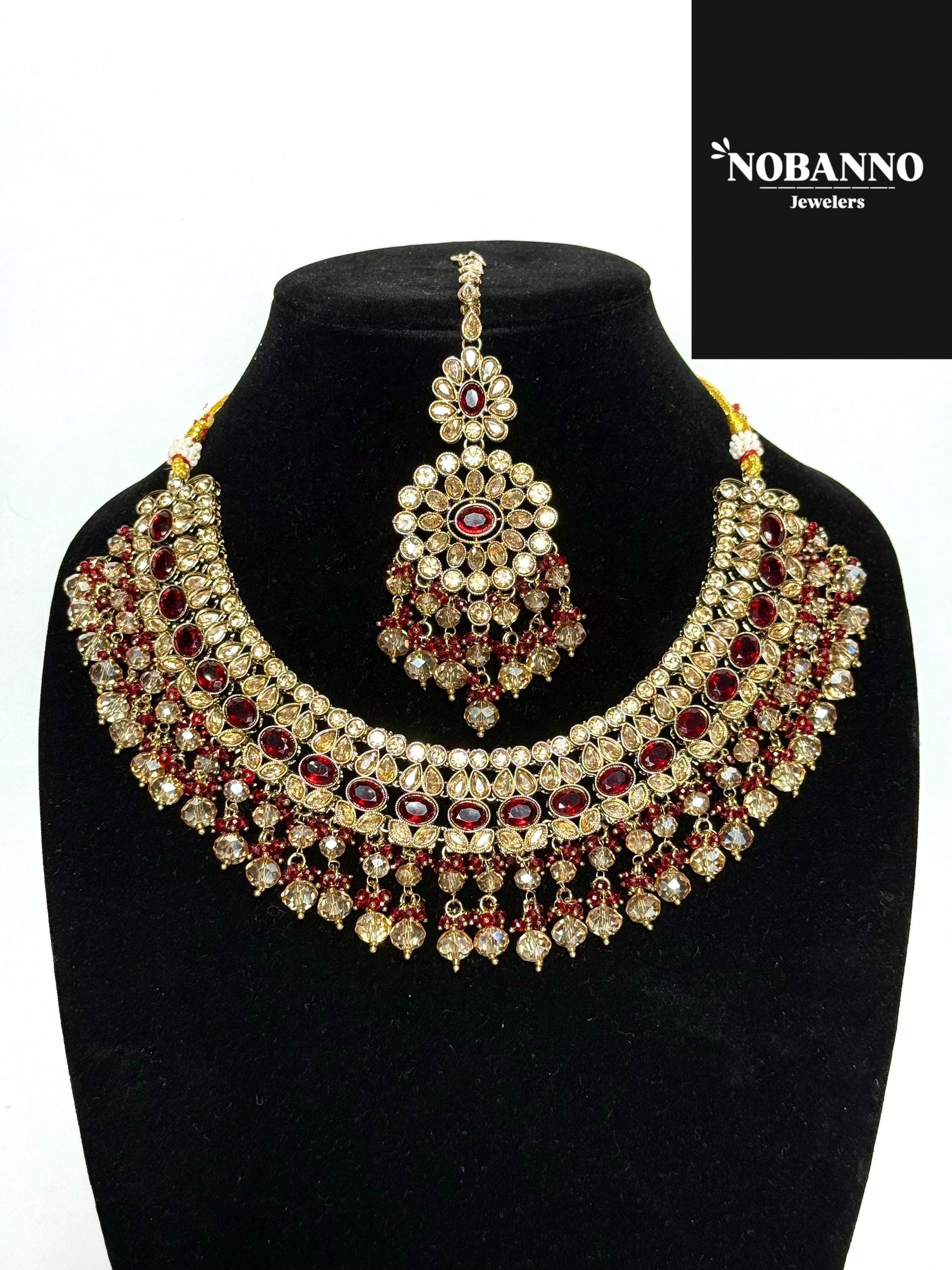 Handcrafted Kundan Jewelry Set: Indian Jewelery with Necklace, Earrings and Maang Tikka.