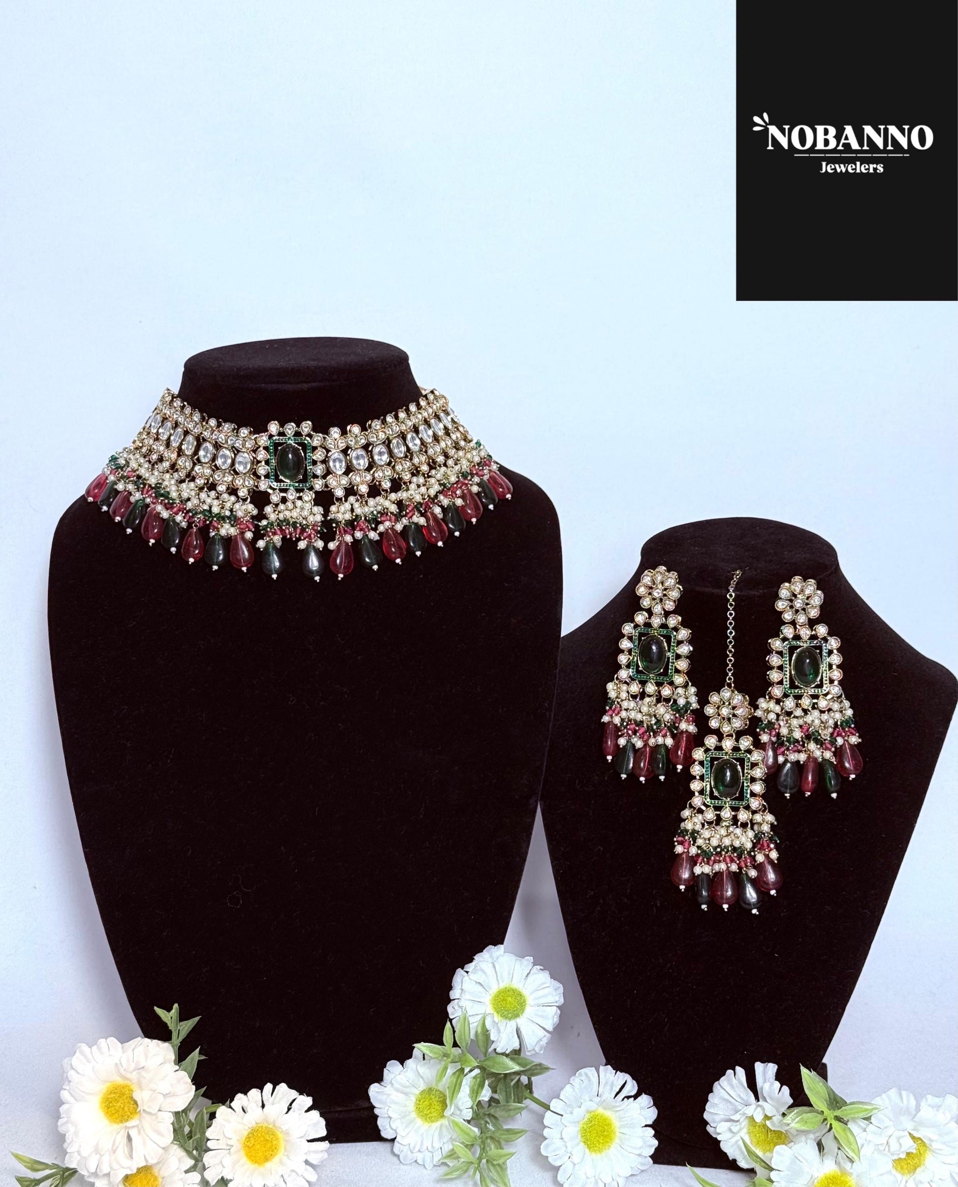 Handcrafted Kundan Choker set/Indian  Jewelry Set/ High Quality Kundan 4 Piece Set.