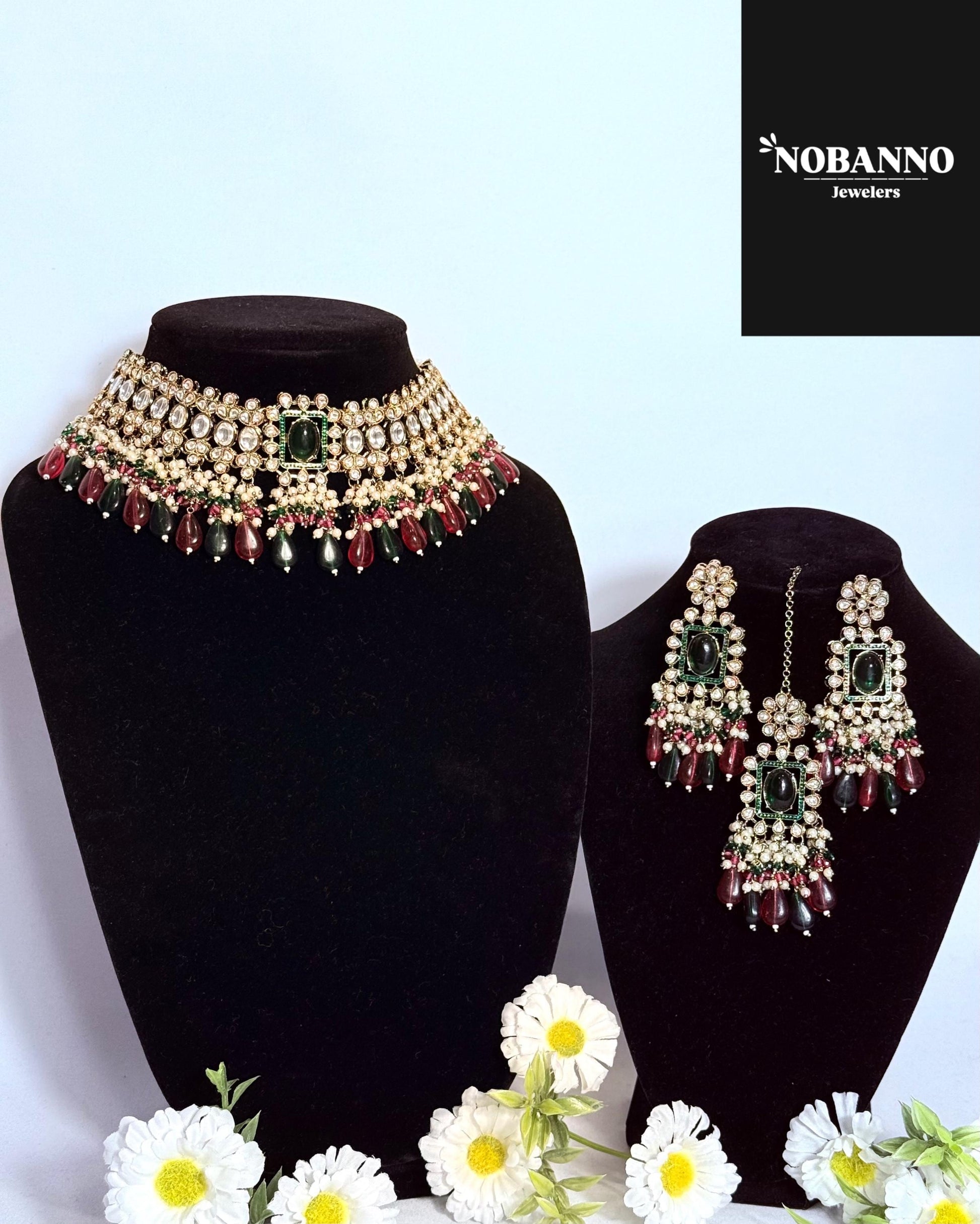Handcrafted Kundan Choker set/Indian  Jewelry Set/ High Quality Kundan 4 Piece Set.