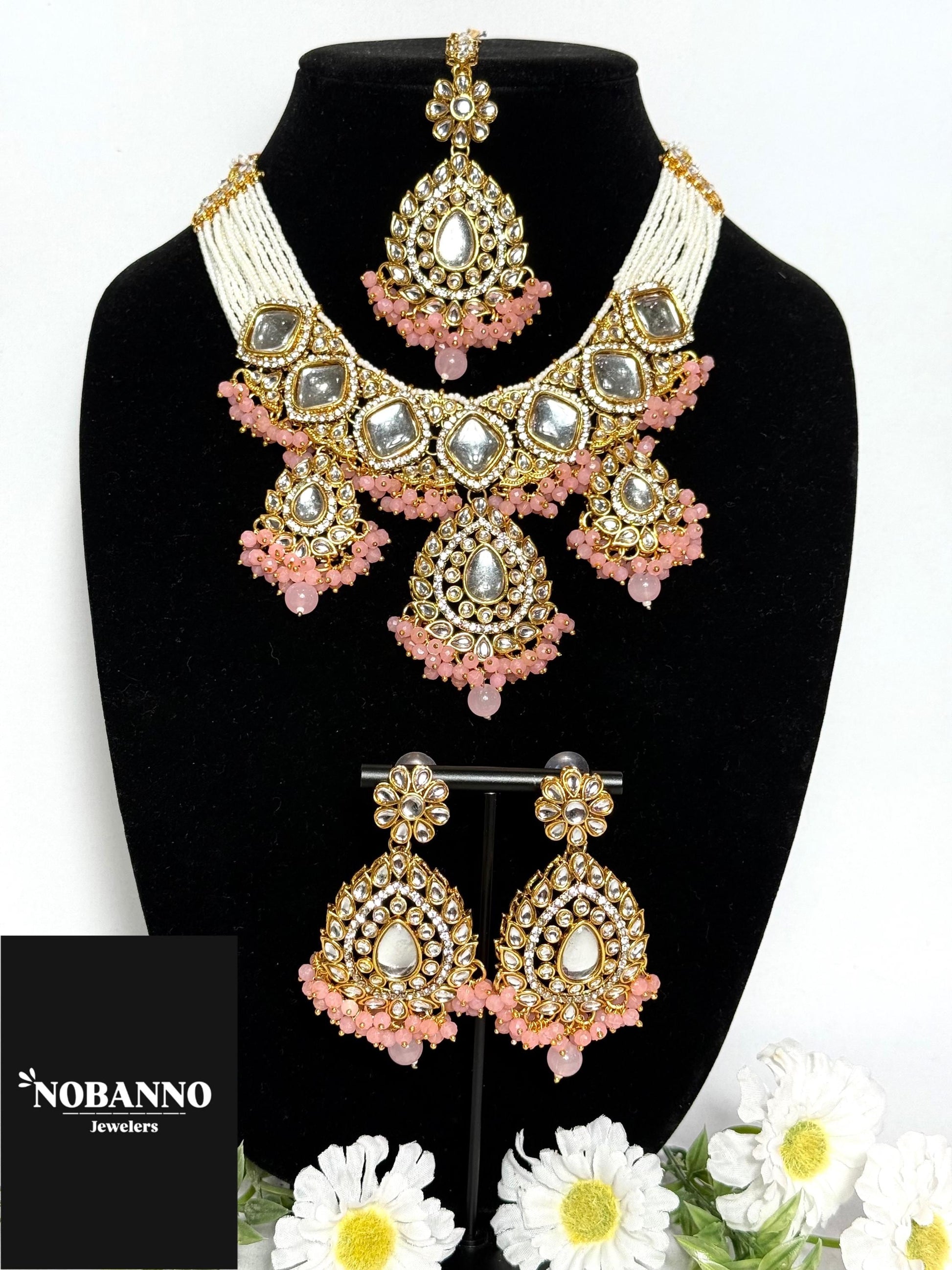 Handcrafted Kundan Choker set/Indian  Jewelry Set/ High Quality Kundan 4 Piece Set.