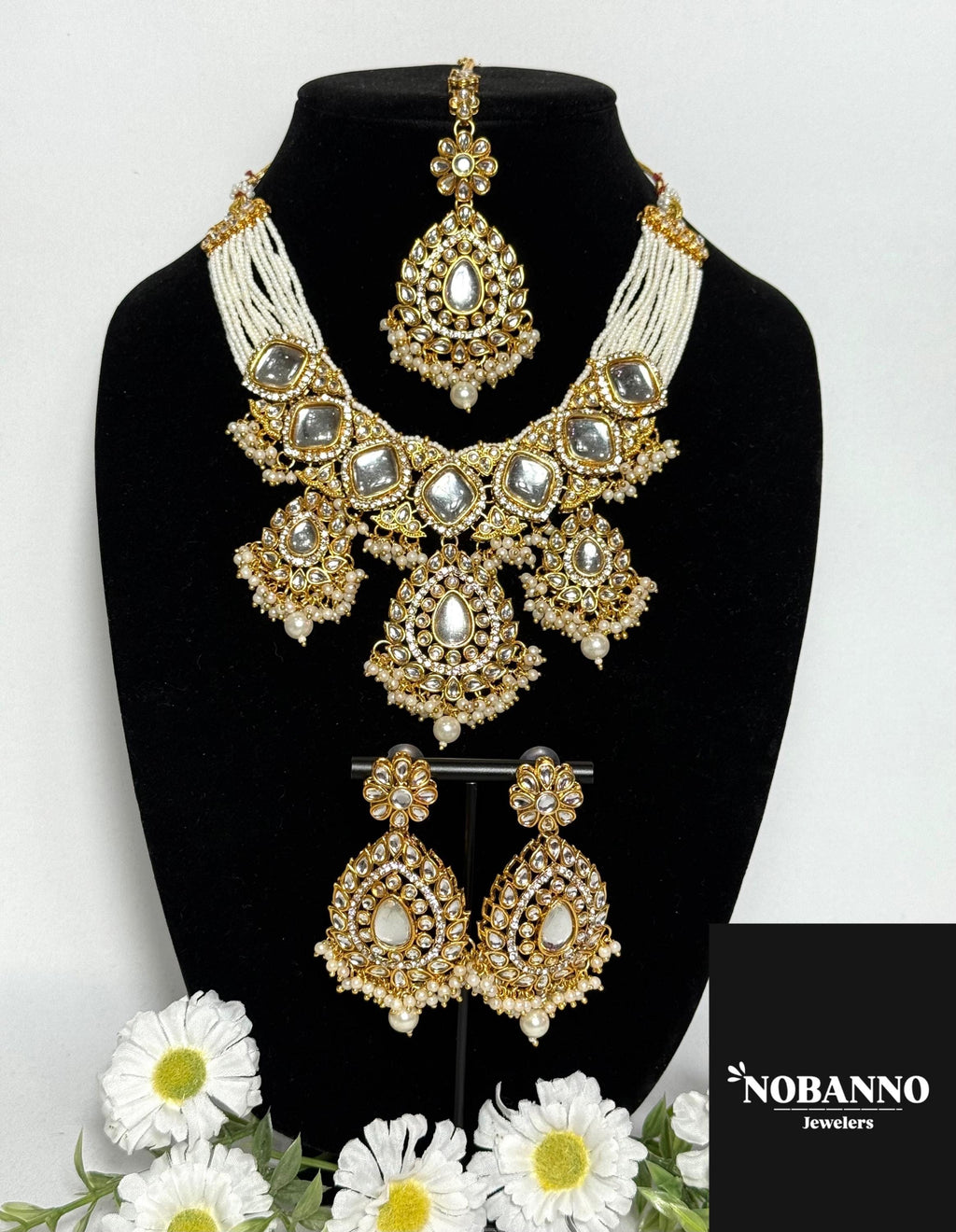 Handcrafted Kundan Choker set/Indian  Jewelry Set/ High Quality Kundan 4 Piece Set.