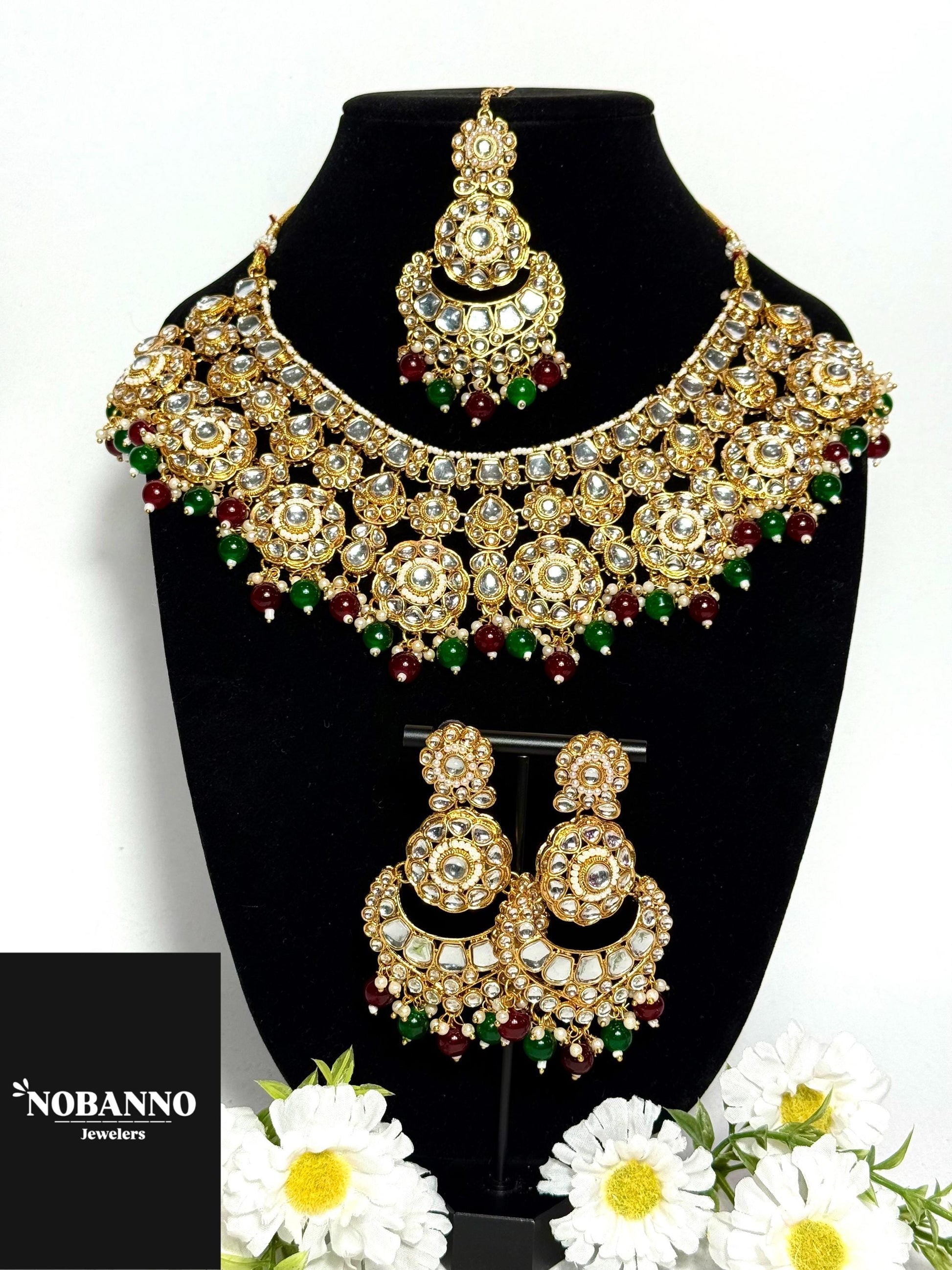 Handcrafted Kundan Jewelry Set: Necklace, Earrings, Maang Tikka