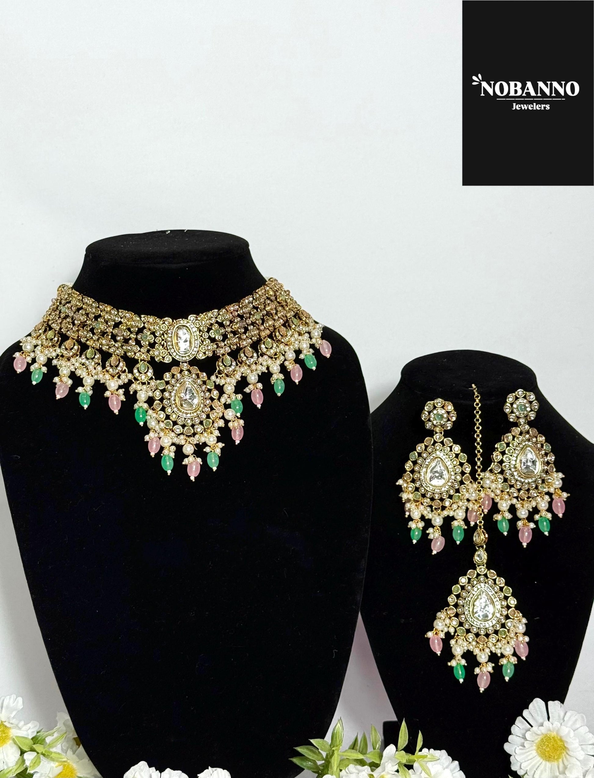 Handcrafted Kundan Choker set/Indian  Jewelry Set/ High Quality Kundan 4 Piece Set.