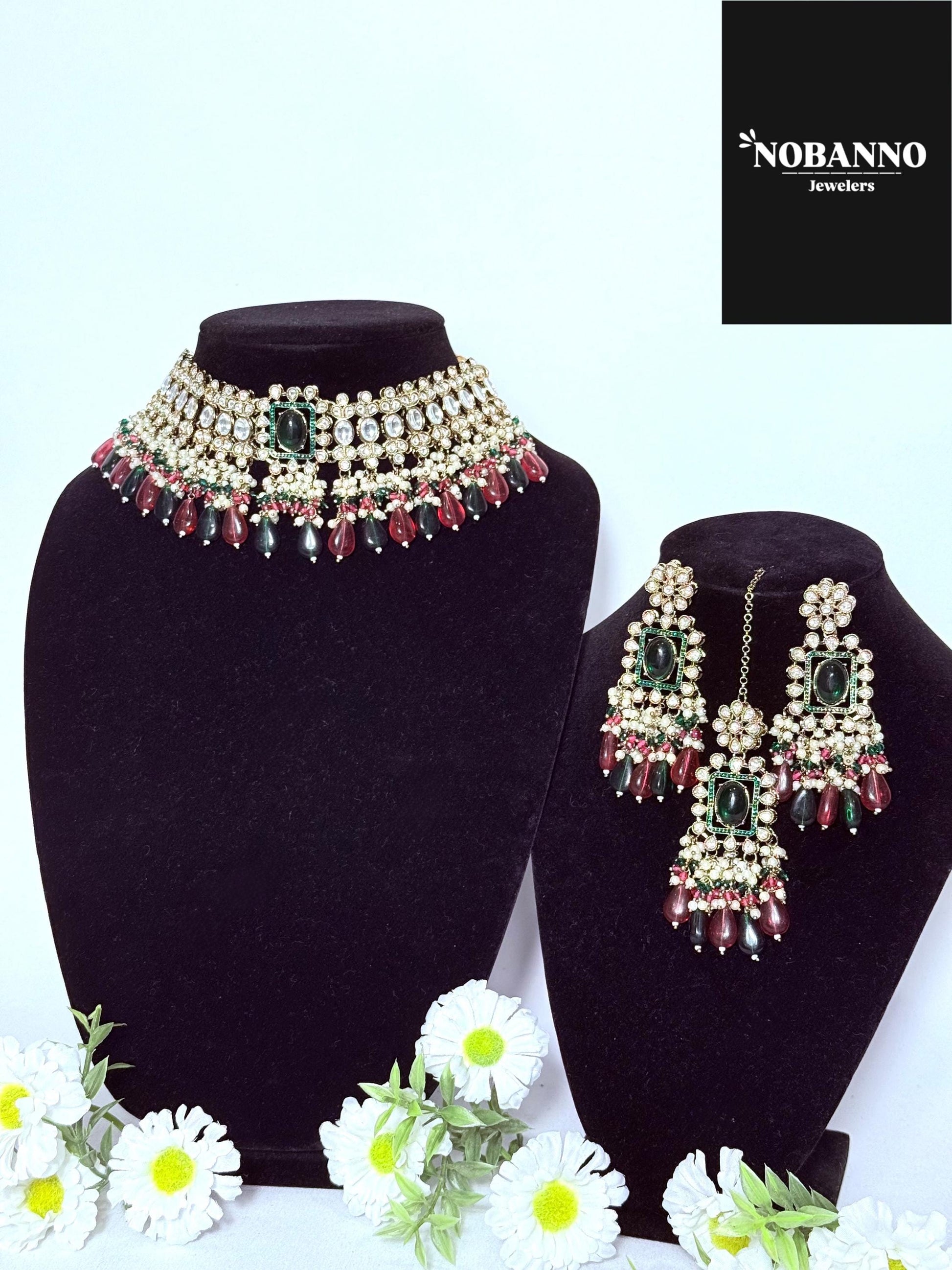 Handcrafted Kundan Choker set/Indian  Jewelry Set/ High Quality Kundan 4 Piece Set.