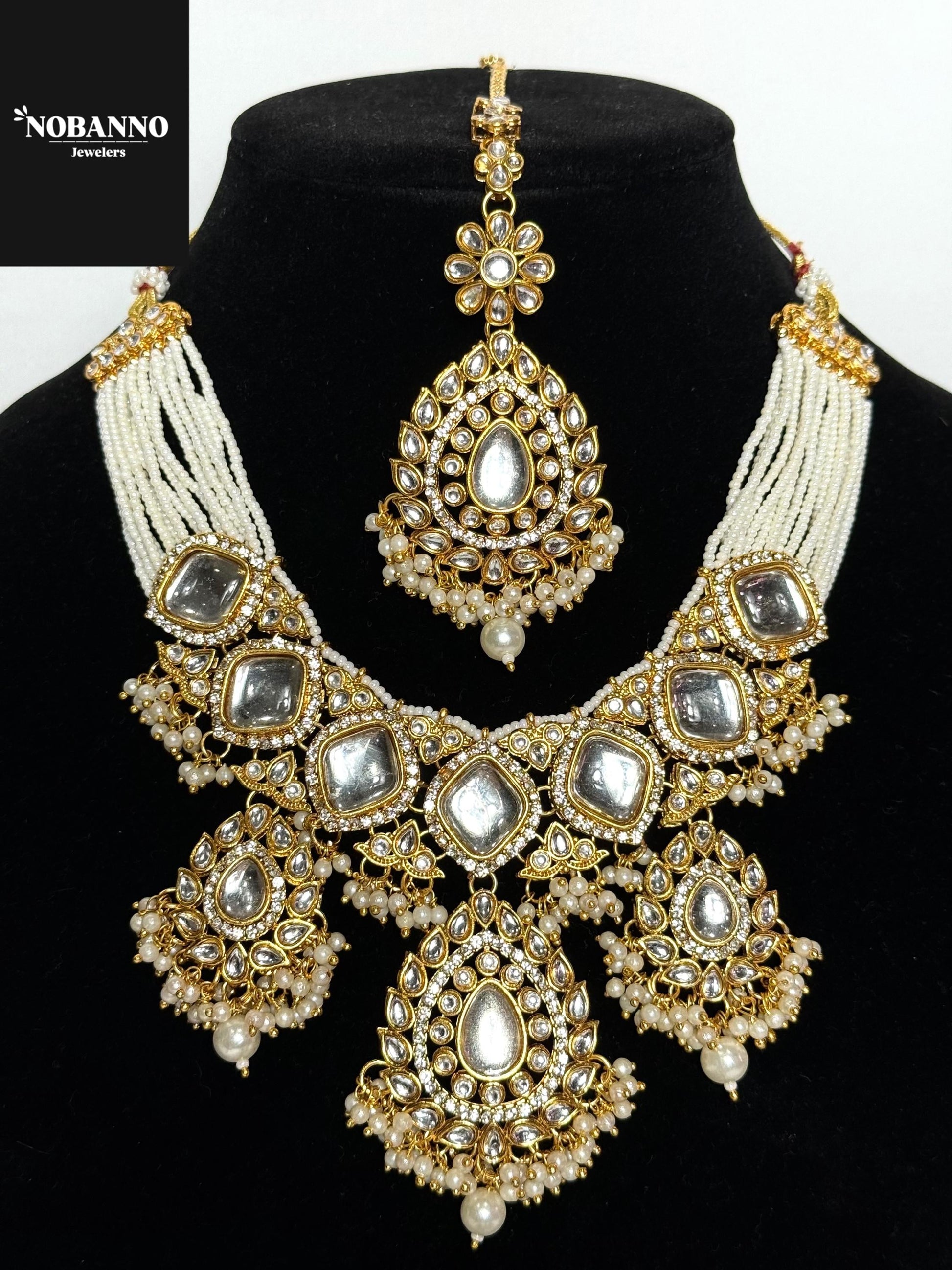 Handcrafted Kundan Choker set/Indian  Jewelry Set/ High Quality Kundan 4 Piece Set.