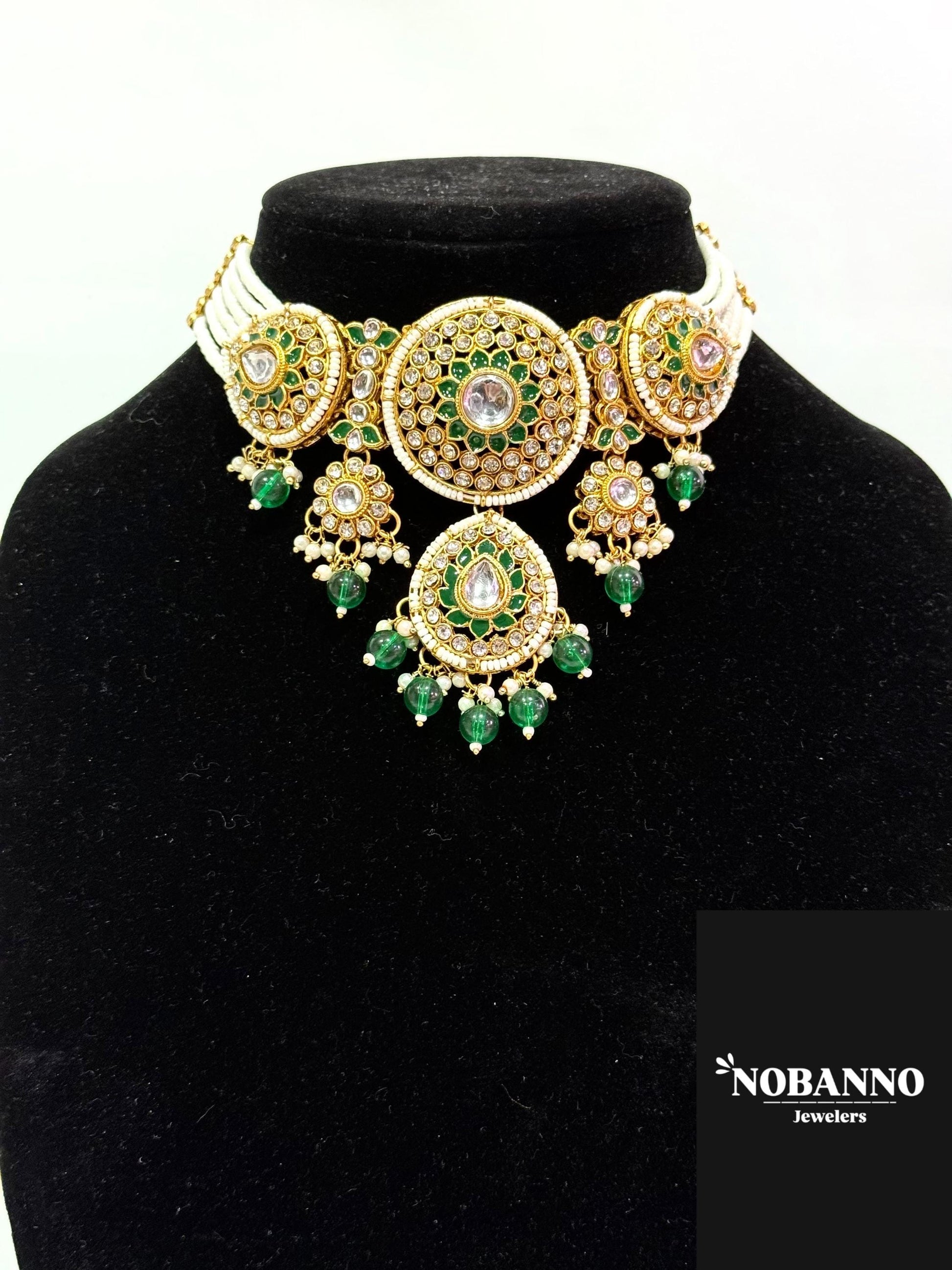 Handcrafted Kundan Choker set/Indian  Jewelry Set/ High Quality Kundan 4 Piece Set.