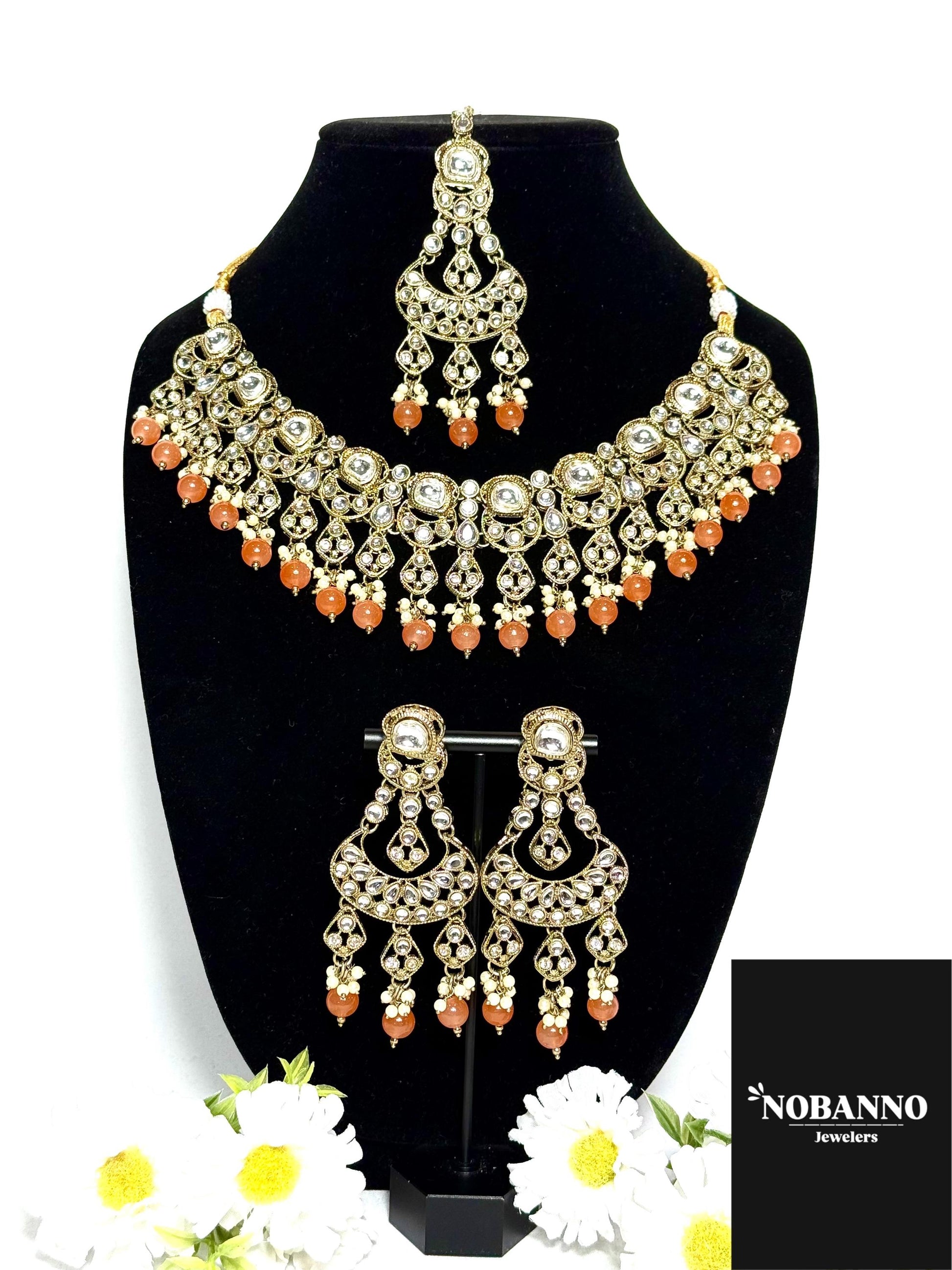 Handcrafted Kundan Jewelry Set: Necklace, Earrings & Maang Tikka